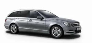 esprit-series Silberner Kombi, von der Seite auf weißem Hintergrund gesehen. Das Fahrzeug verfügt über fünf Türen, Leichtmetallfelgen und getönte Scheiben. Es sind weder Personen noch andere Gegenstände zu sehen.